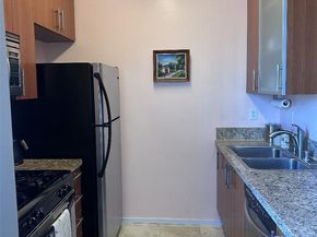 620 S Gramercy 314, Los Angeles CA 90005