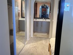 620 S Gramercy 314, Los Angeles CA 90005