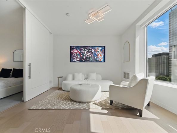 1050 S Grand Avenue 705, Los Angeles CA 90015