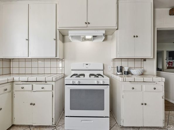 2027 W 93rd, Los Angeles CA 90047