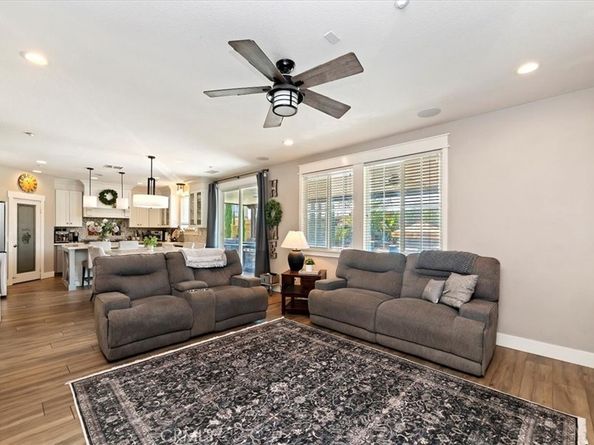 15239 Wren Street, Fontana CA 92336