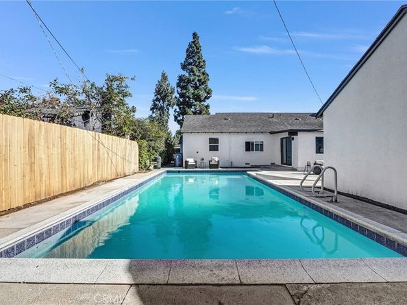 10505 Halbrent, San Fernando CA 91345