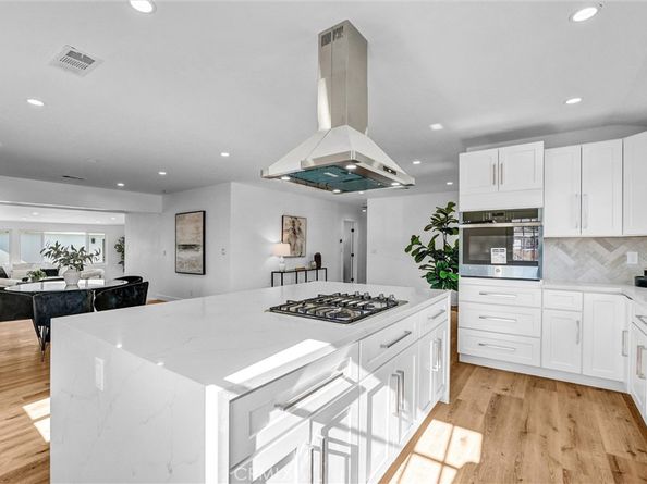 10505 Halbrent, San Fernando CA 91345