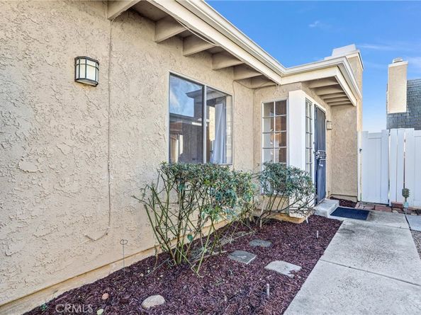 1072 N La Breda, Covina CA 91722