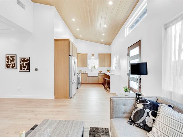 5160 Oakland, Los Angeles CA 90032