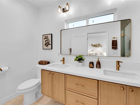 5160 Oakland, Los Angeles CA 90032