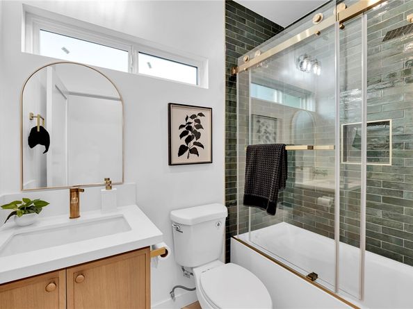 5160 Oakland, Los Angeles CA 90032