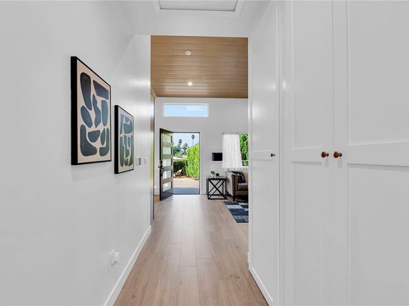 5160 Oakland, Los Angeles CA 90032