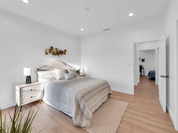 5160 Oakland, Los Angeles CA 90032