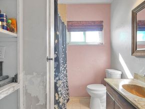 909 W Flora Street, Ontario CA 91762