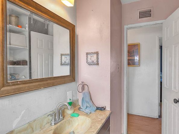 909 W Flora Street, Ontario CA 91762