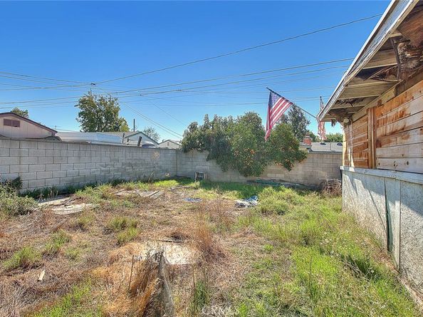 909 W Flora Street, Ontario CA 91762