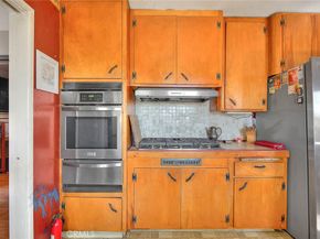 909 W Flora Street, Ontario CA 91762