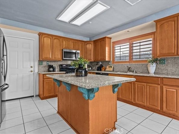 14998 Mustang lane, Fontana CA 92336