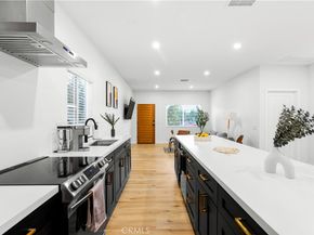 925 E 65th Street, Inglewood CA 90302