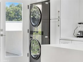 5814 7th Avenue, Los Angeles CA 90043