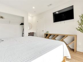 5814 7th Avenue, Los Angeles CA 90043