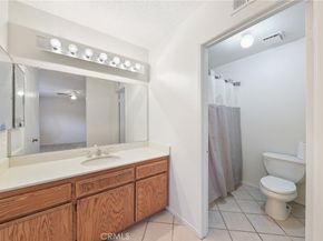 910 N Redding Way F, Upland CA 91786