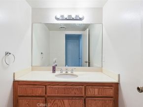 910 N Redding Way F, Upland CA 91786