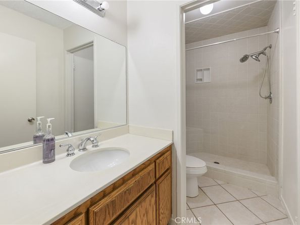 910 N Redding Way F, Upland CA 91786