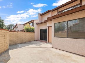 910 N Redding Way F, Upland CA 91786