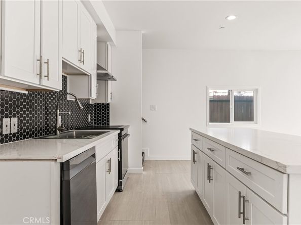 14592 Lyle Street, Sylmar CA 91342