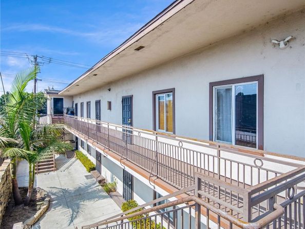 1825 Chestnut Avenue, Long Beach CA 90806