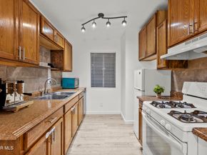 8800 Cedros Avenue 204, Panorama City CA 91402