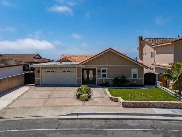 4103 Calle Bienvenido, San Clemente CA 92673