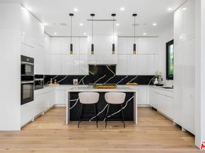 5132 Lindley Avenue, Encino CA 91316