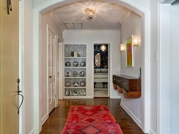 5912 Canyon, Los Angeles CA 90068