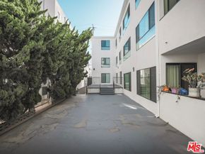 1115 14th Street, Santa Monica CA 90403
