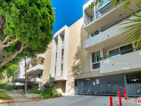8535 W West Knoll Drive 107, West Hollywood CA 90069
