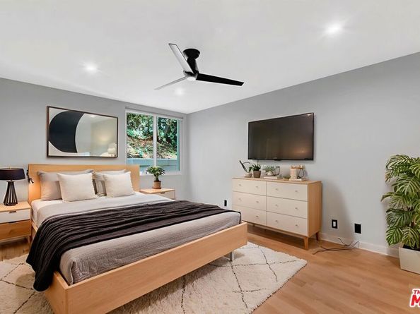 8535 W West Knoll Drive 107, West Hollywood CA 90069