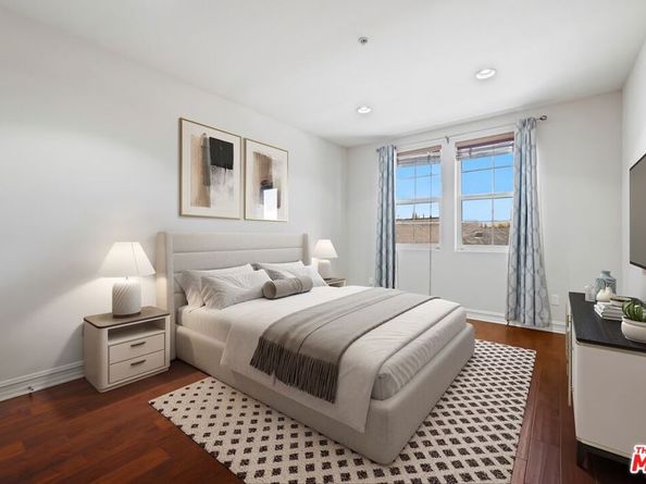 14242 Burbank Boulevard 103, Sherman Oaks CA 91401