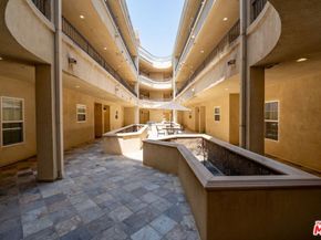 14242 Burbank Boulevard 103, Sherman Oaks CA 91401