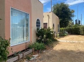 11758 11752 Magnolia Boulevard, Valley Village CA 91607