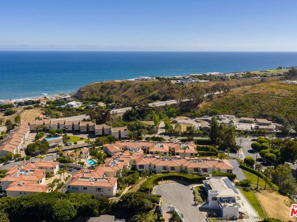 23971 De Ville Way, Malibu CA 90265