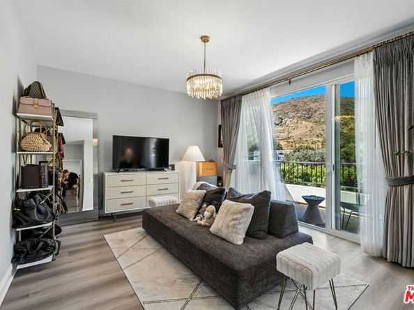 23971 De Ville Way, Malibu CA 90265