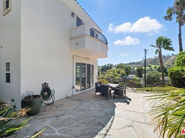 23971 De Ville Way, Malibu CA 90265
