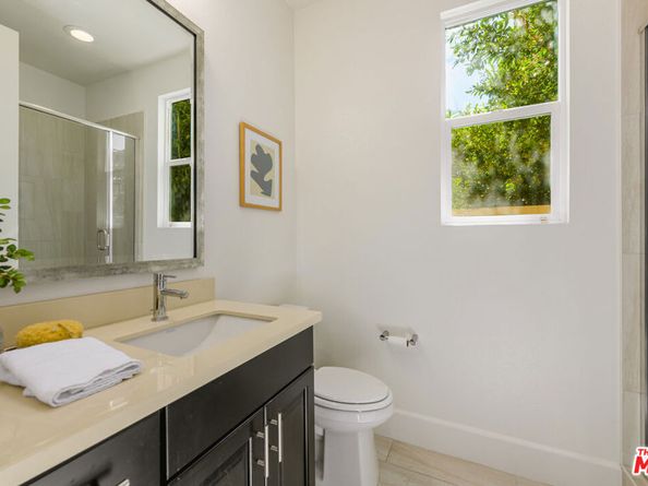 1915 Covington Lane, Los Angeles CA 90034