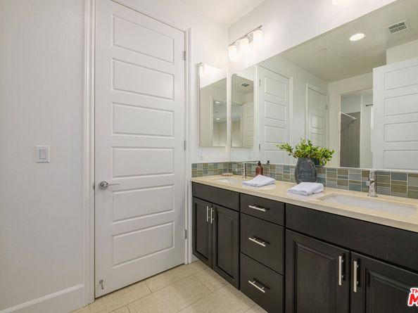 1915 Covington Lane, Los Angeles CA 90034