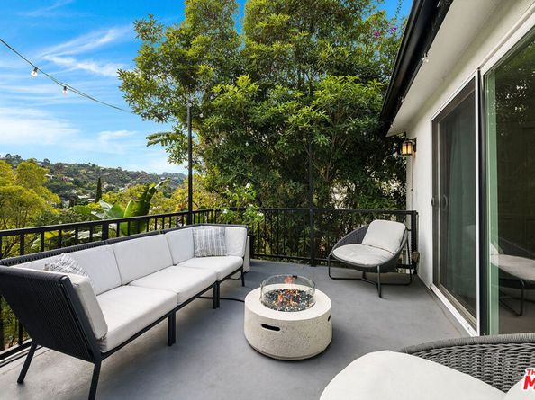 3261 N Knoll Drive, Los Angeles CA 90068