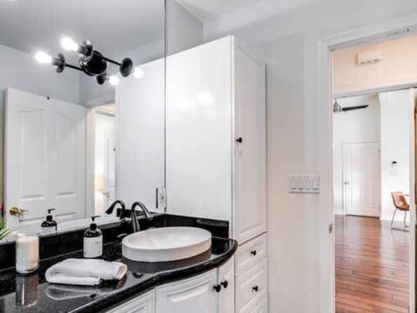 3261 N Knoll Drive, Los Angeles CA 90068