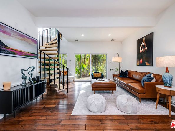 3261 N Knoll Drive, Los Angeles CA 90068