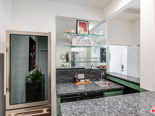 3261 N Knoll Drive, Los Angeles CA 90068