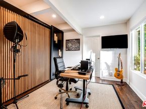 3261 N Knoll Drive, Los Angeles CA 90068