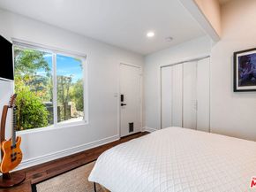 3261 N Knoll Drive, Los Angeles CA 90068