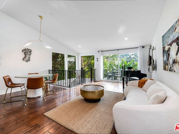 3261 N Knoll Drive, Los Angeles CA 90068