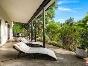 3261 N Knoll Drive, Los Angeles CA 90068